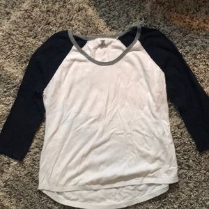 Mid sleeve white and navy blue shirt